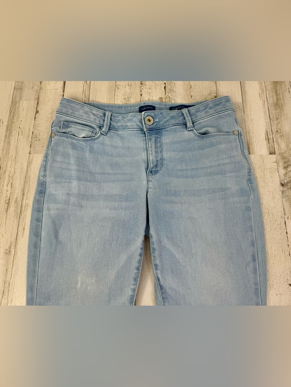 J Jill Cropped Blue Denim Jeans 4P (29x23) Light Wash Button Closure - Picture 2 of 12